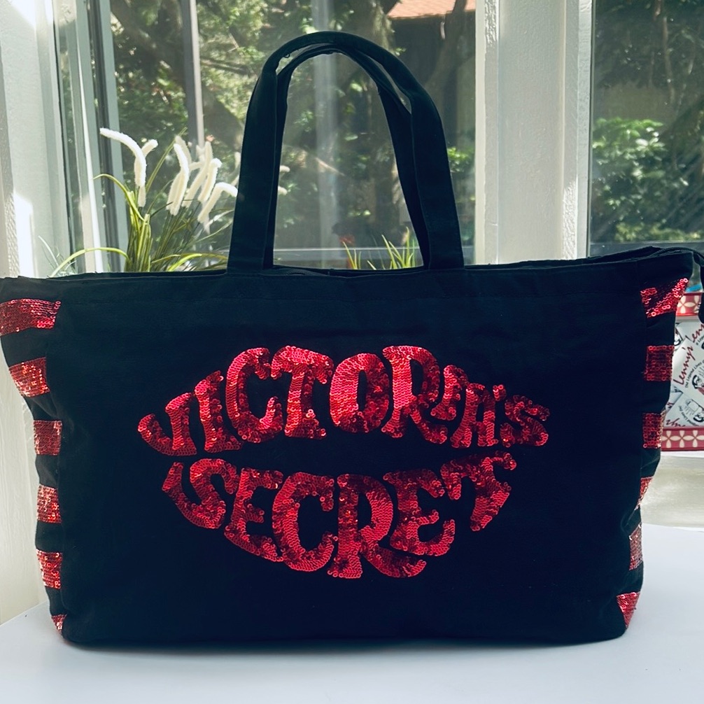 Victoria’s Secret Large Black & Red Zip Sequence Travel Tote